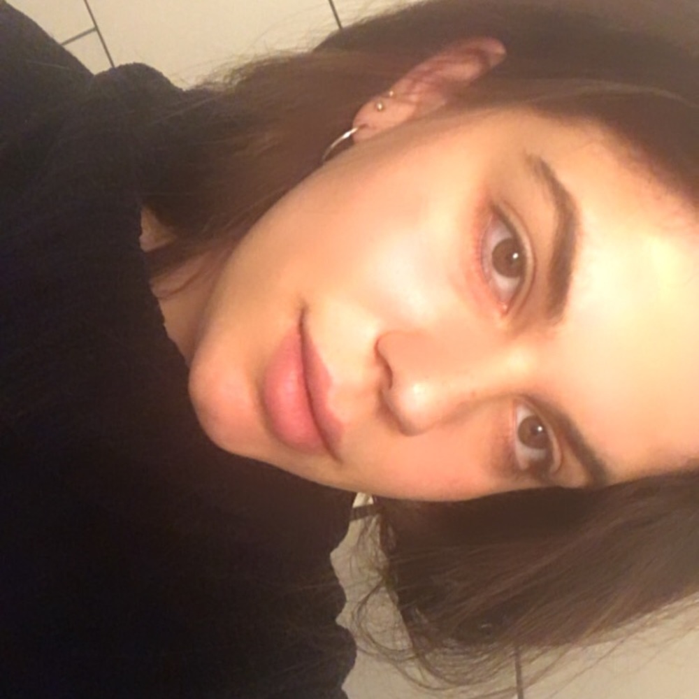 Meet your Posher, Dunia